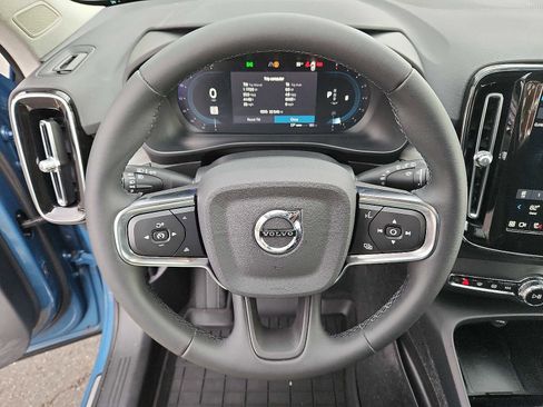 Certified 2023 Volvo XC40 B5 Plus w/ Driver Assist Package image 19