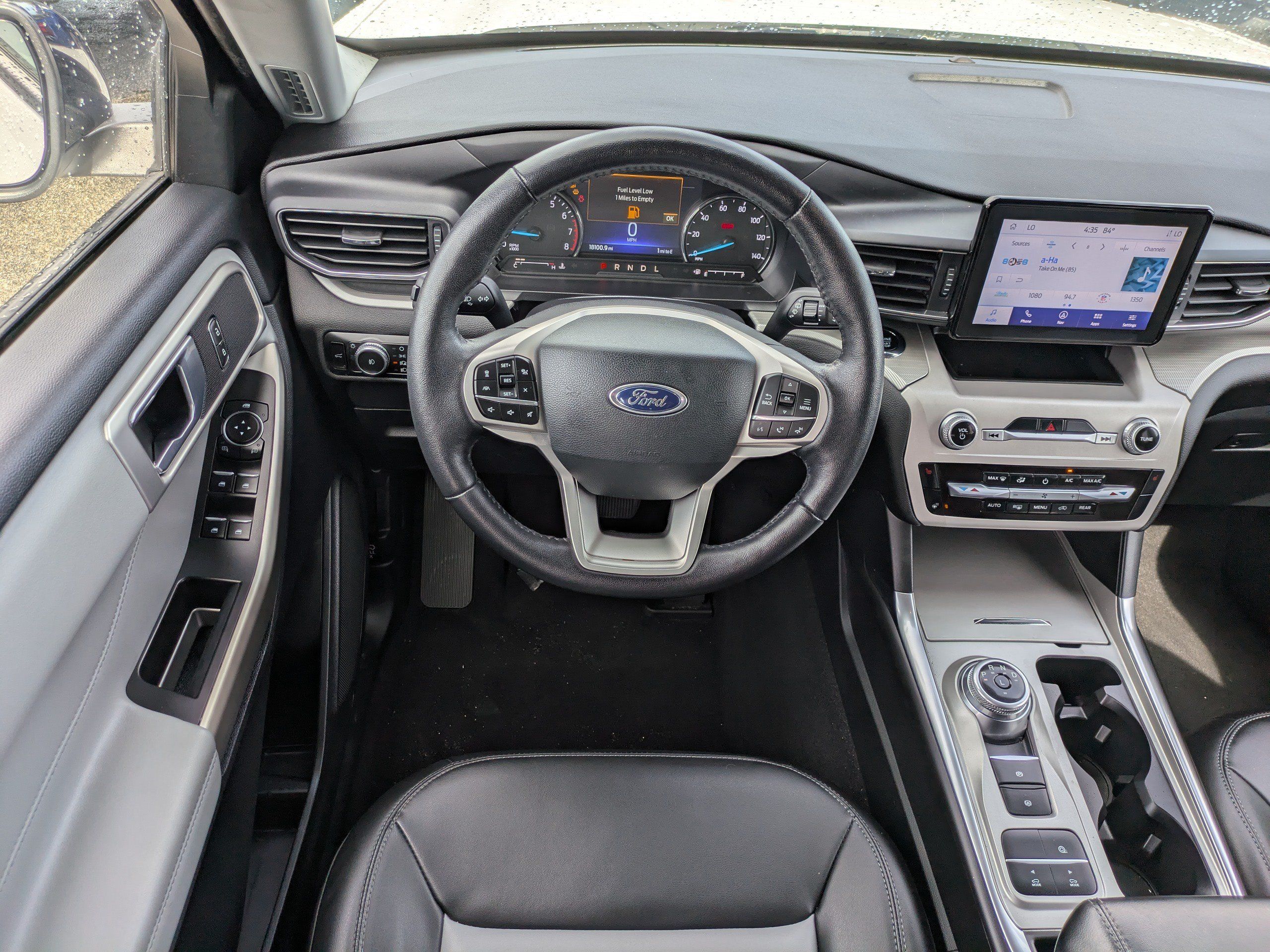 Used 2023 Ford Explorer XLT w/ Equipment Group 202A RWD image 15