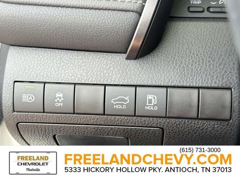 Used 2023 Toyota Camry SE w/ Convenience Package FWD image 32