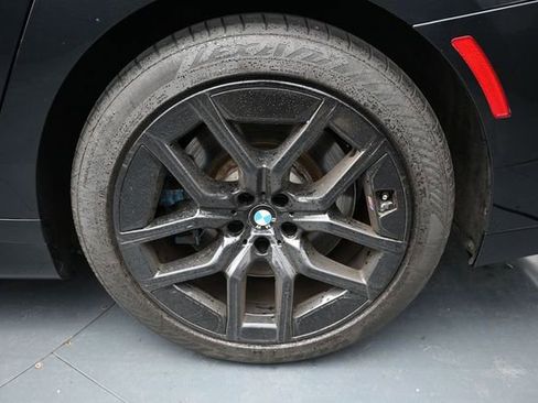 Used 2023 BMW 760i xDrive AWD/4WD image 10