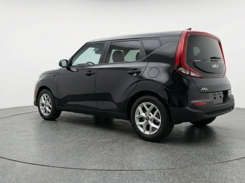Used 2025 Kia Soul LX w/ LX Technology Package FWD image 6
