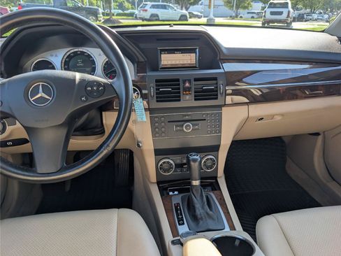 Used 2010 Mercedes-Benz GLK 350 2WD image 18