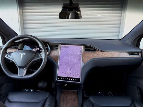Used 2019 Tesla Model X 75D AWD/4WD image 11