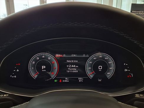 New 2026 Audi Q8 Premium image 14