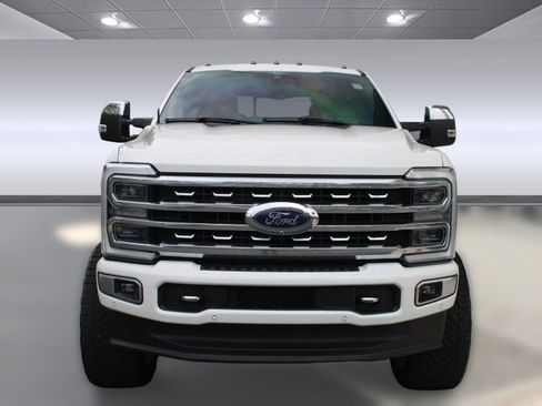 Used 2024 Ford F350 Platinum image 6