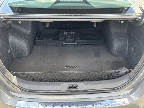 Used 2023 Nissan Altima 2.5 SV w/ SV Premium Package image 5