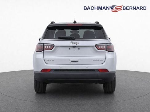 Used 2025 Jeep Compass Limited AWD/4WD image 6