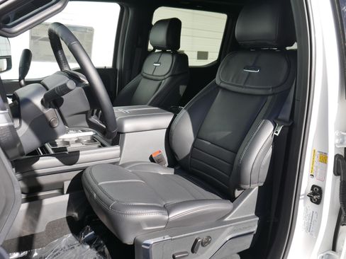 New 2026 Ford F350 Platinum image 40