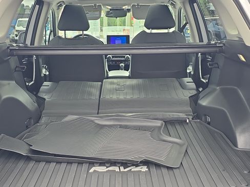 Certified 2025 Toyota RAV4 XLE w/ Convenience Package AWD/4WD image 10