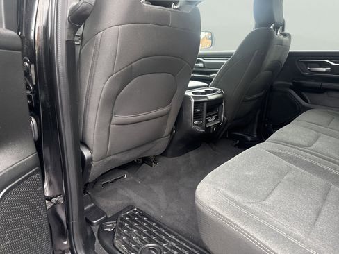 Used 2019 RAM 1500 Big Horn AWD/4WD image 9