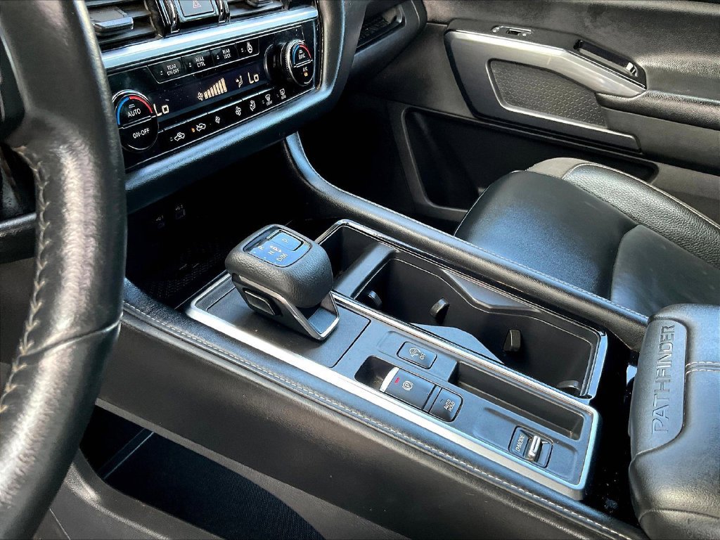 Used 2023 Nissan Pathfinder SL w/ Lighting Package (N92) FWD image 20