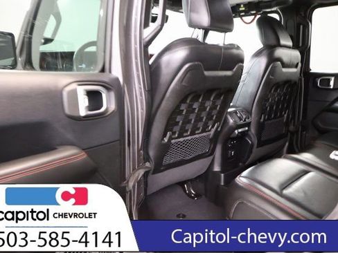 Used 2018 Jeep Wrangler Unlimited Rubicon image 27