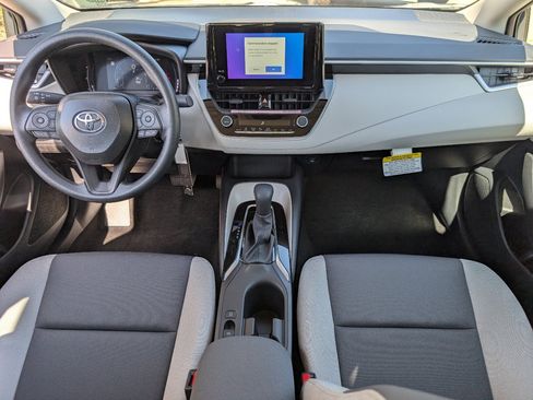 Used 2026 Toyota Corolla LE image 4