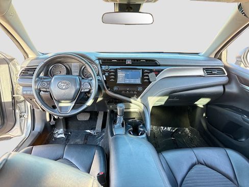 Used 2020 Toyota Camry SE FWD image 20