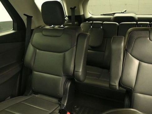 Certified 2025 Ford Explorer Active w/ Active Comfort Package AWD/4WD image 22
