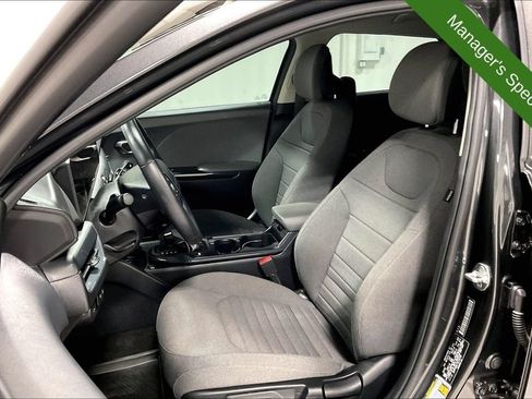 Used 2025 Kia K4 EX FWD image 31