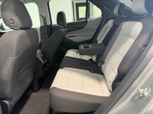 Used 2018 Chevrolet Equinox LT FWD image 26