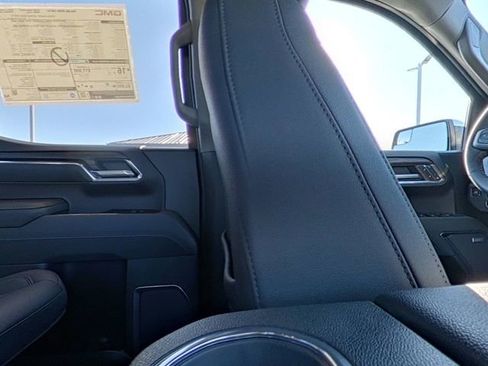 New 2026 GMC Sierra 1500 SLT w/ SLT Premium Package AWD/4WD image 28