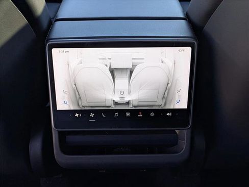 Used 2026 Tesla Model Y 2WD image 18