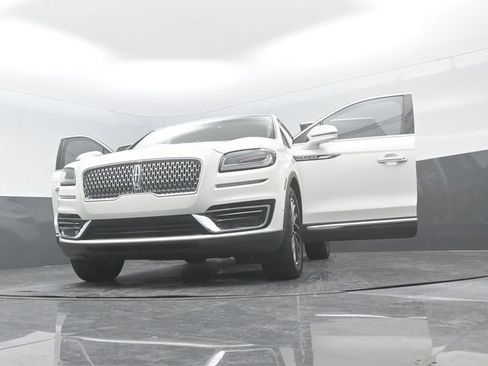 Used 2020 Lincoln Nautilus Reserve AWD/4WD image 32