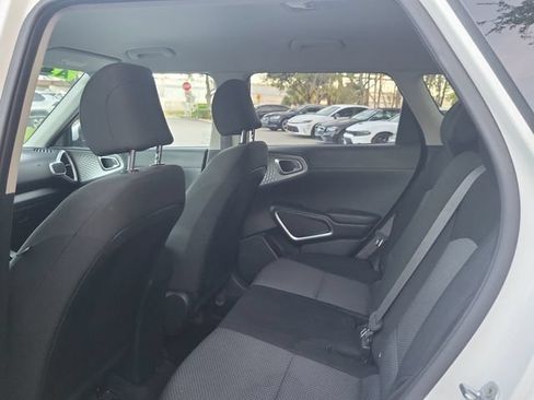 Used 2021 Kia Soul LX FWD image 7