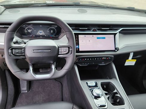 New 2026 Jeep Cherokee Limited image 9