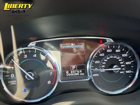 Used 2017 Subaru Forester 2.5i Limited image 13