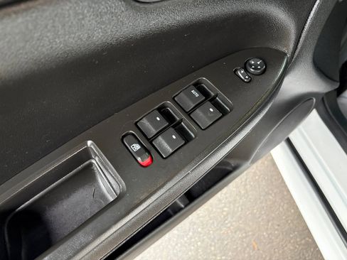 Used 2014 Chevrolet Impala LT w/ LT Sunroof Package image 15