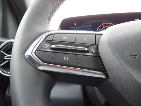 New 2026 Chevrolet Equinox LT w/ Convenience Package II image 21