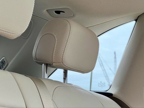 Certified 2022 Mercedes-Benz GLC 300 4MATIC image 33