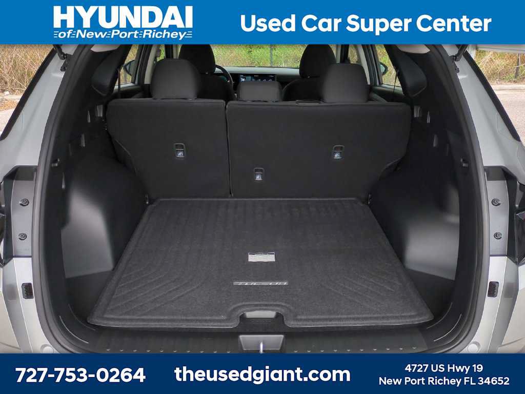 Used 2026 Hyundai Tucson SE FWD image 12