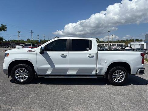 Used 2025 Chevrolet Silverado 1500 LT image 3