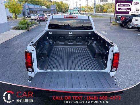 Used 2024 Chevrolet Colorado LT RWD image 37