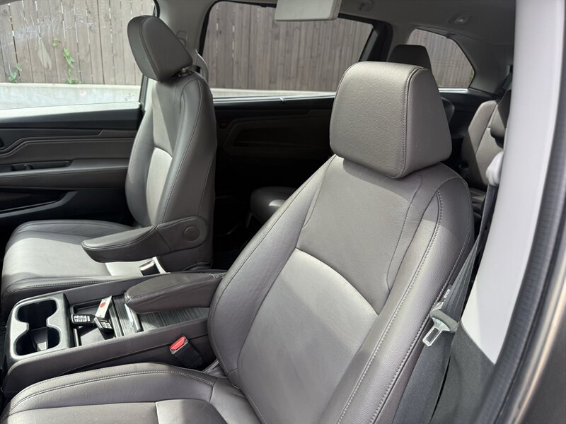 Used 2020 Honda Odyssey Touring image 11