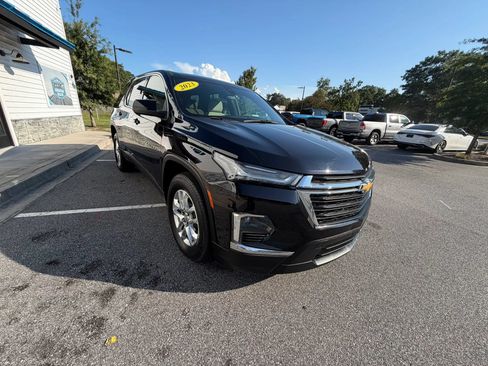 Used 2023 Chevrolet Traverse LS AWD/4WD image 4