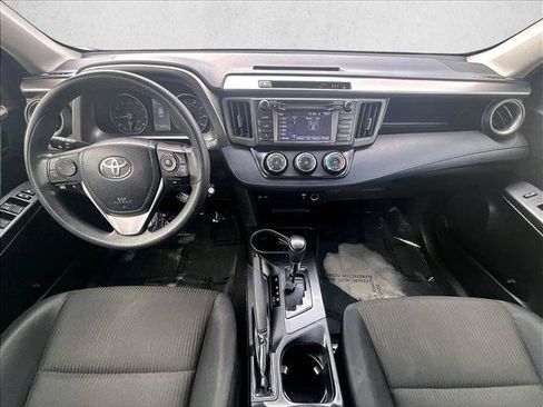 Used 2018 Toyota RAV4 LE FWD image 16