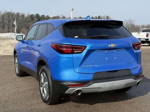 Used 2025 Chevrolet Blazer LT image 6