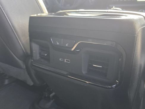 Used 2025 GMC Sierra 2500 AT4 AWD/4WD image 8