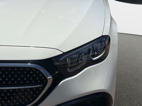 Used 2025 Mercedes-Benz E 350 Sedan image 9