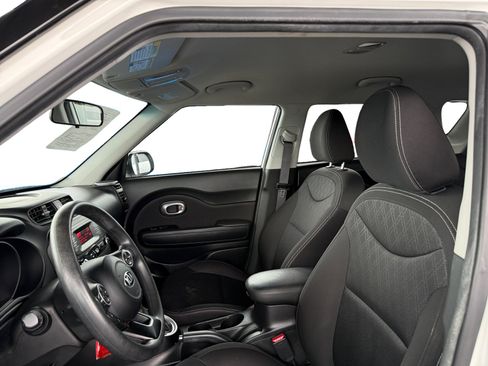 Used 2016 Kia Soul FWD image 7