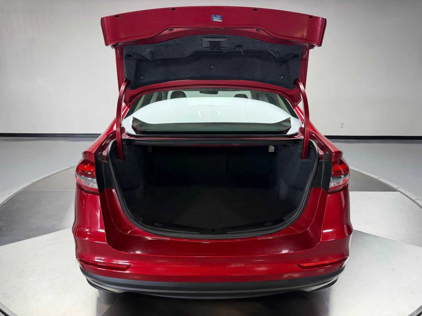 Used 2020 Ford Fusion S FWD image 12