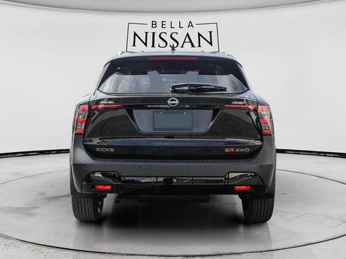 New 2025 Nissan Kicks SR image 4
