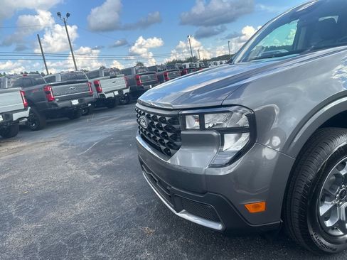 New 2025 Ford Maverick XLT w/ XLT Luxury Package image 10