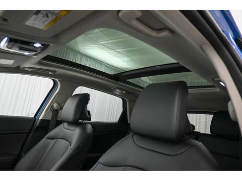 New 2026 Kia Sportage EX w/ EX Panorama Roof Package image 18