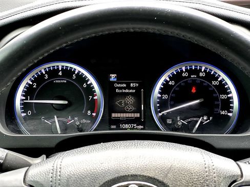 Used 2018 Toyota Highlander Limited FWD image 23