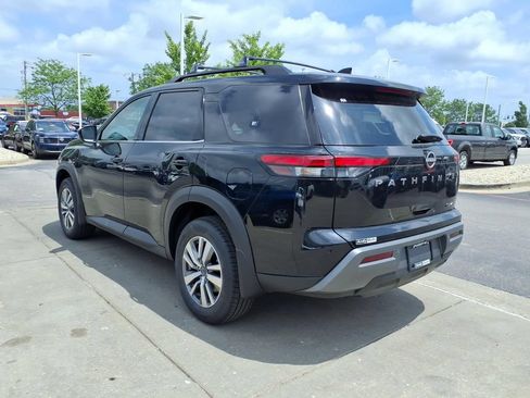 New 2026 Nissan Pathfinder SL AWD/4WD image 6