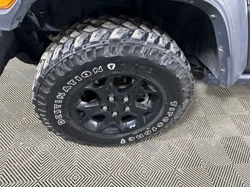 Used 2023 Jeep Wrangler Unlimited w/ Cold Weather Group image 9