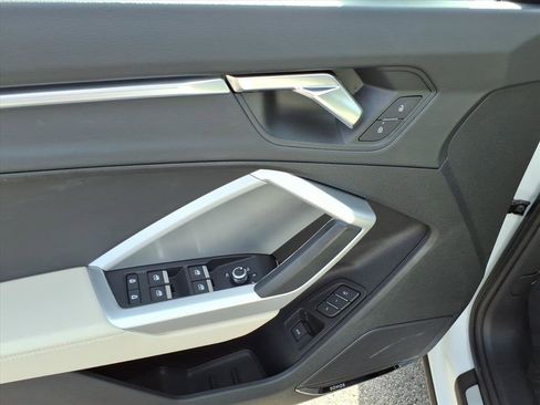 Certified 2025 Audi Q3 2.0T Premium Plus w/ Premium Plus Package image 13