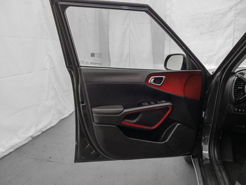 Used 2023 Kia Soul GT-Line image 15