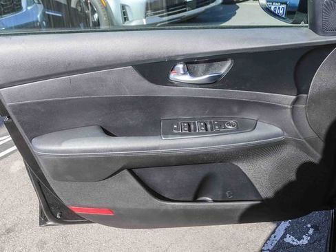 Used 2023 Kia Forte GT-Line w/ GT-Line Technology Package image 21